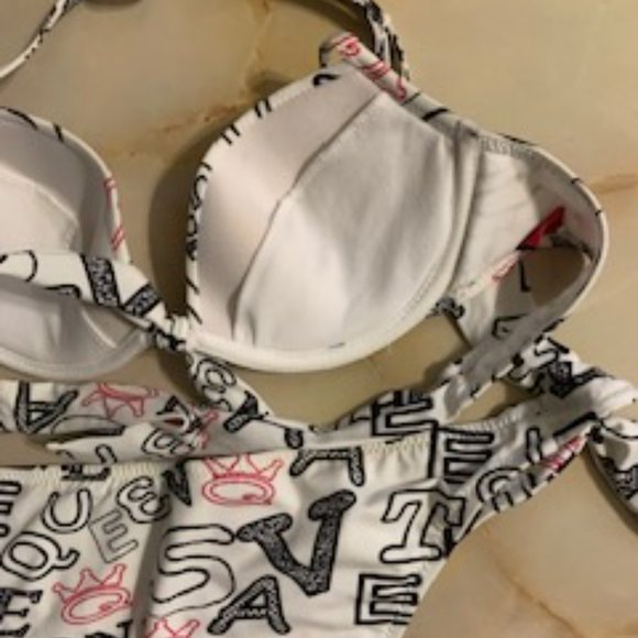 Save the Queen  Printed Bikini - Picture 4 of 12